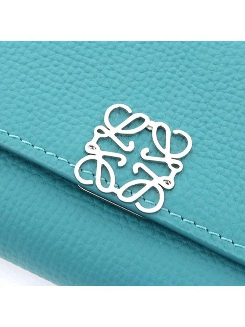 Loewe Lowe Anagram Vertical Wallet Small Pebble Grain Calf Green Trifold